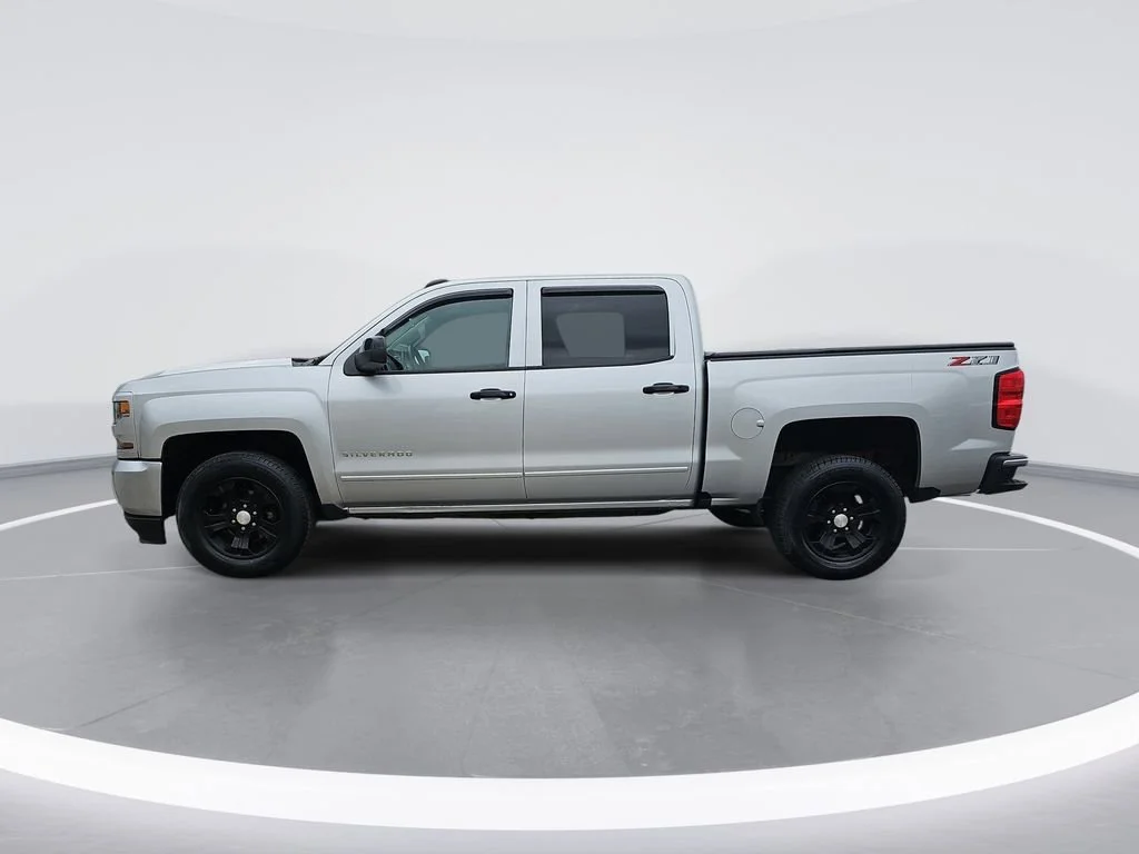 Used 2018 SILVER ICE METALLIC Chevrolet LT image 7