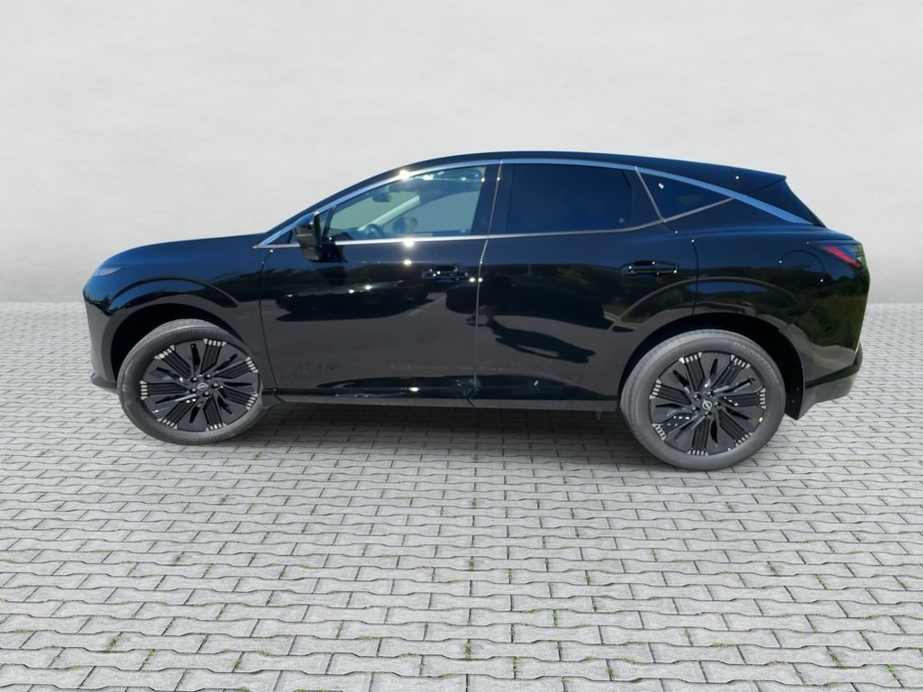New 2026 Black Nissan Platinum image 5