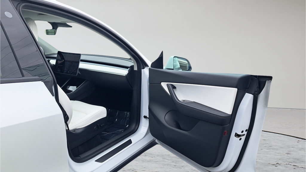 Used 2021  Tesla Long Range image 15