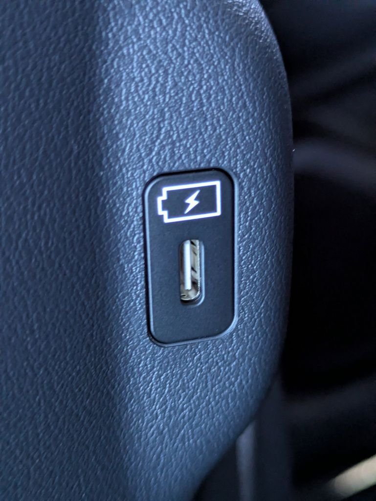 New 2027 Glacial White Pearl Kia X-Line EX image 17