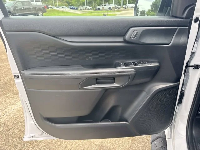 New 2026 Oxford White Ford XLT image 21