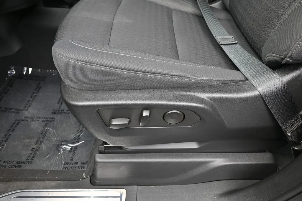 Used 2022 Summit White Chevrolet LT image 14