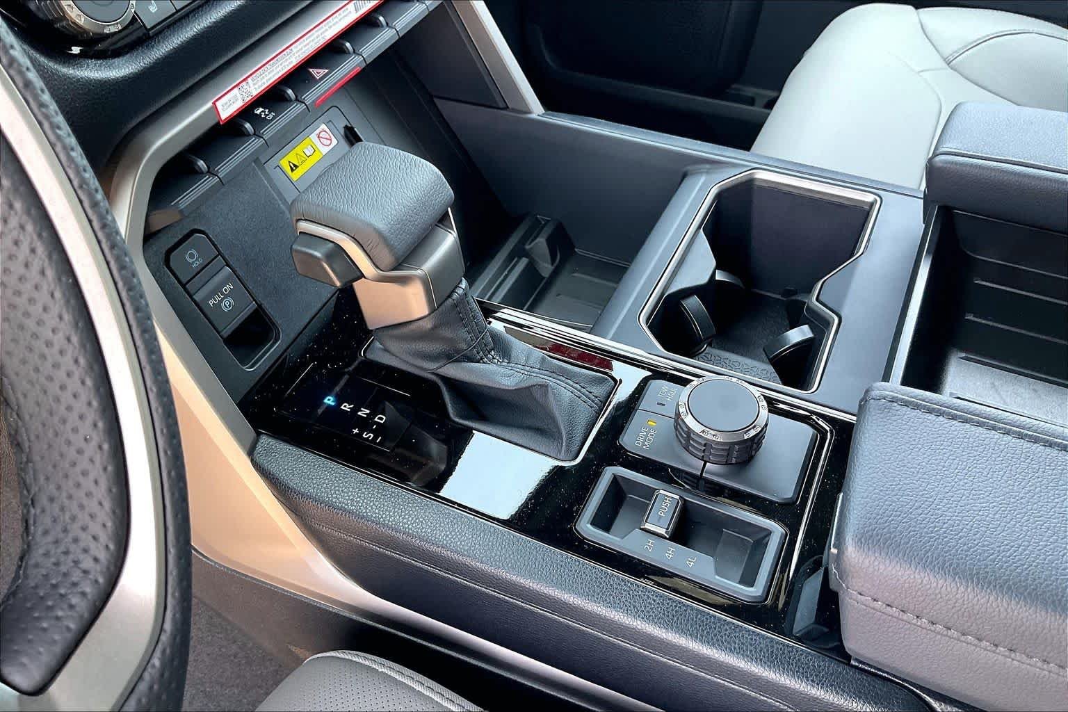 2026 Toyota Tundra SR5 - Photo 7