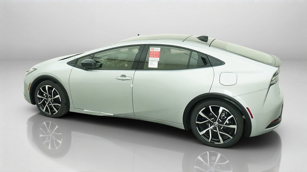 New 2026 Cutting Edge Toyota XSE image 15