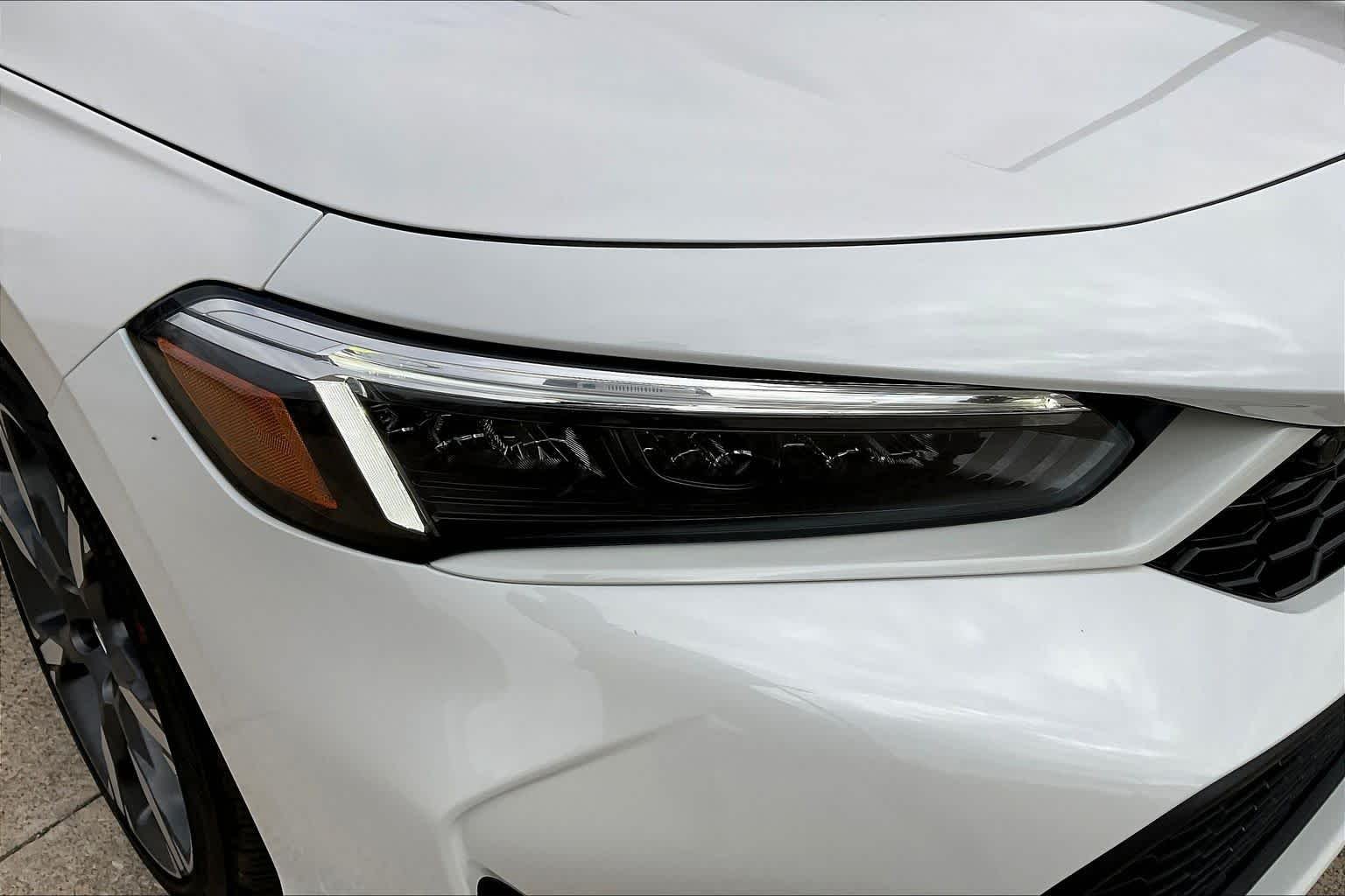 2026 Honda Civic Hatchback Sport Touring - Photo 13