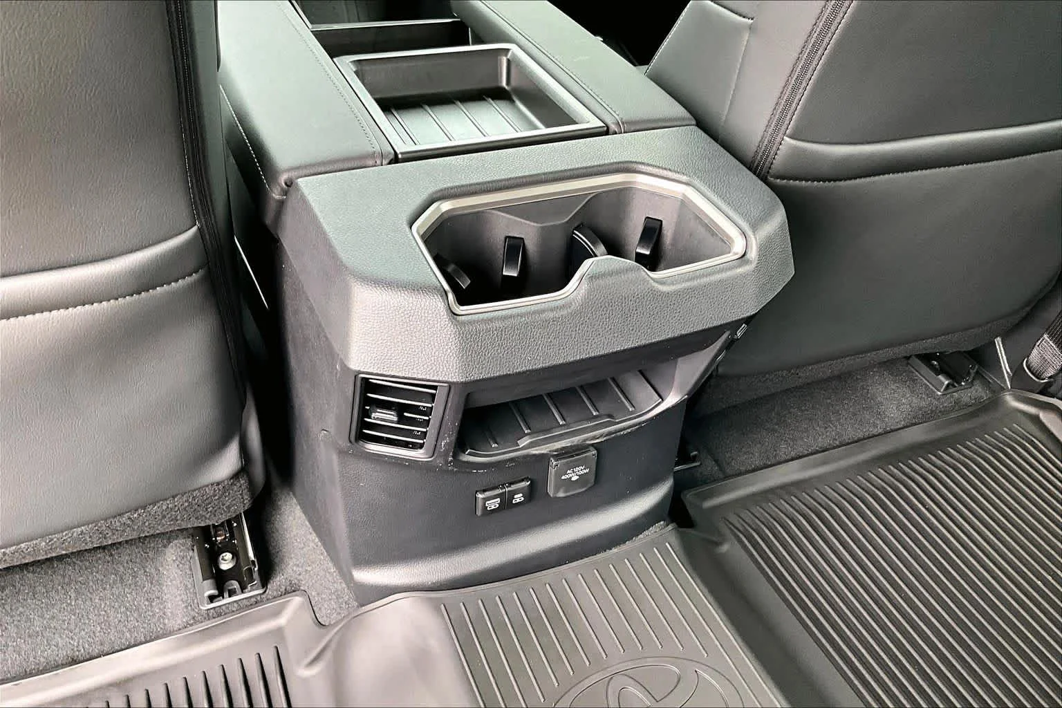 New 2026 Midnight Black Metallic Toyota SR5 image 18