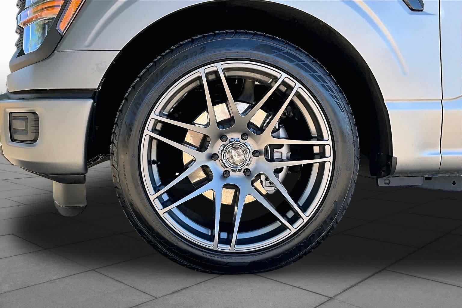 Used 2025 Blue Ford XL image 10