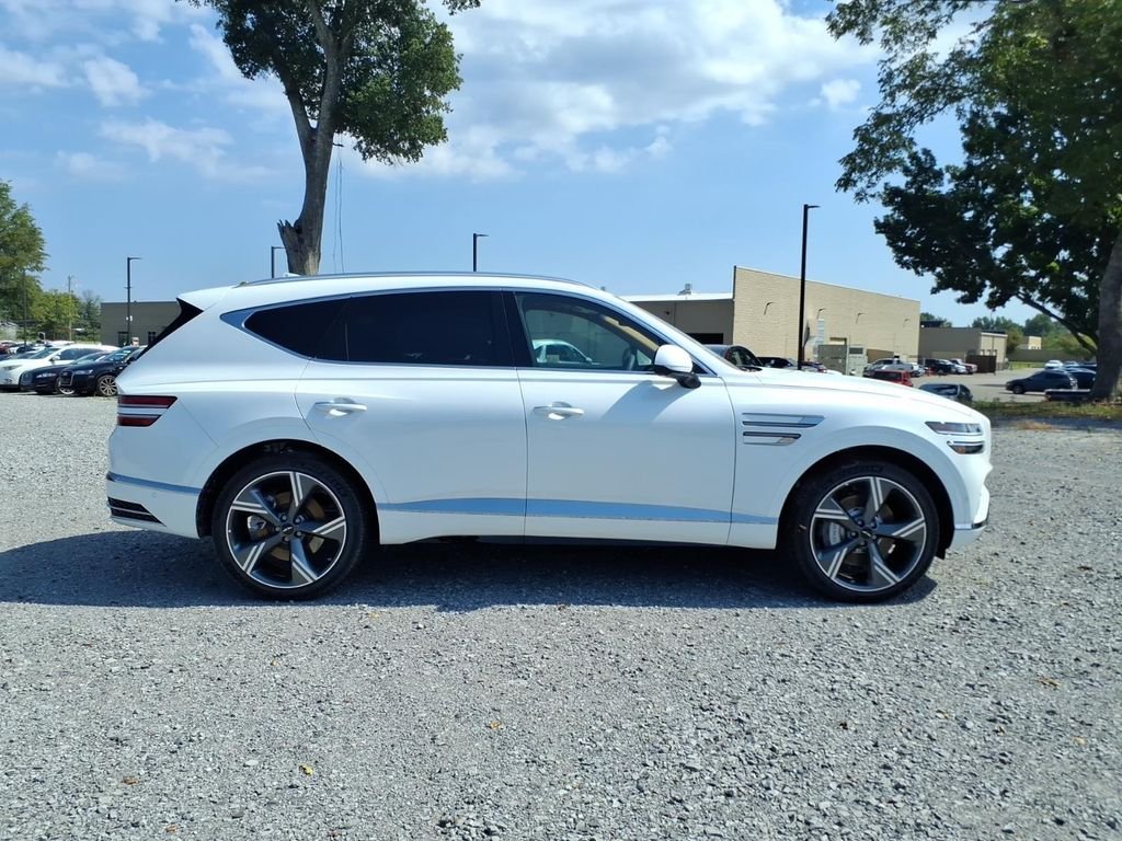 New 2027 White Genesis 2.5T Prestige image 6