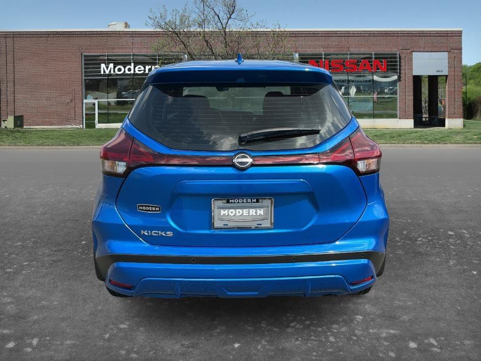 Used 2025 Electric Blue Metallic Nissan S image 3
