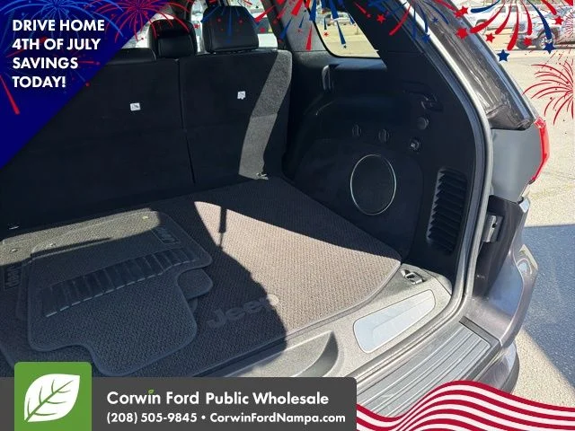 Used 2015 Gray Jeep Summit image 31