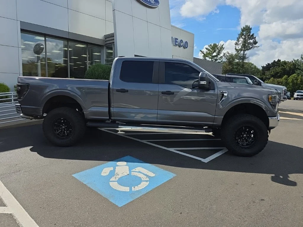 Used 2021 Gray Ford XLT image 2