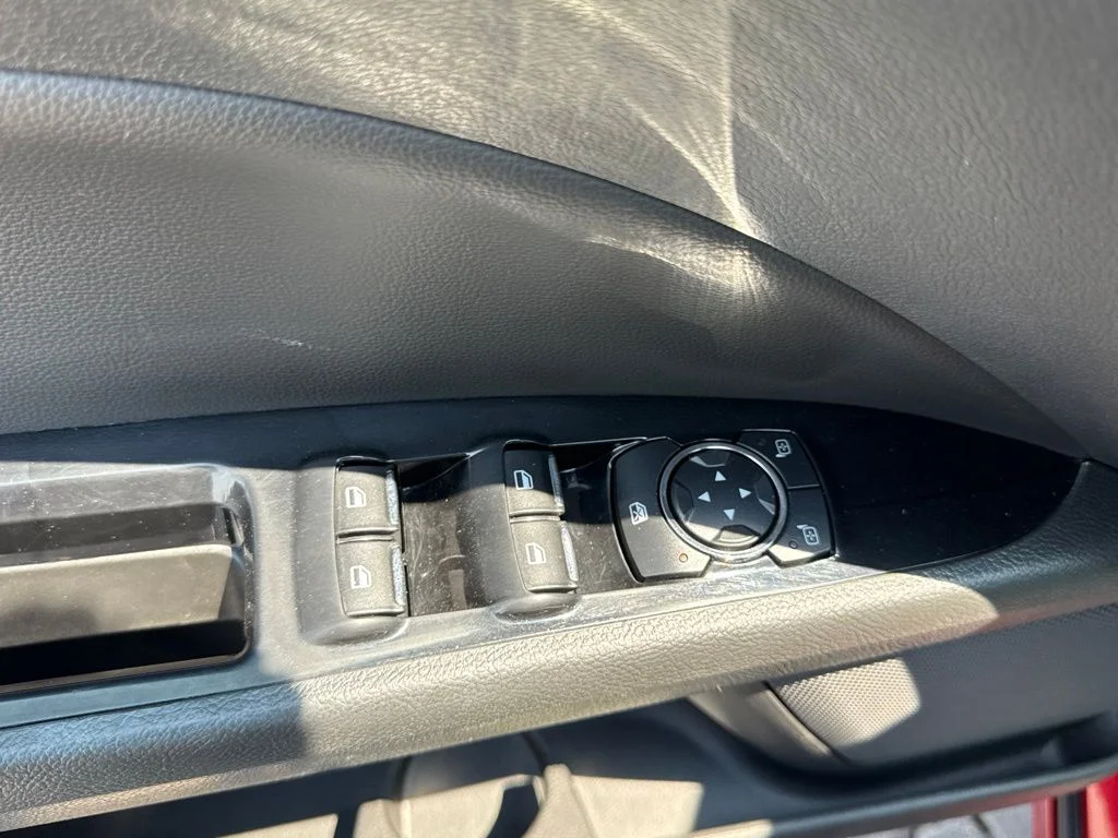 Used 2016 Red Ford SE image 19