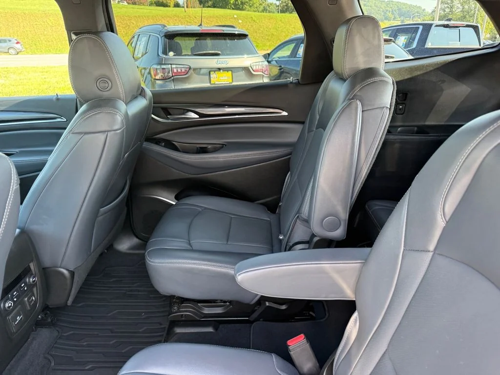 Used 2024 White Buick Premium Group image 11