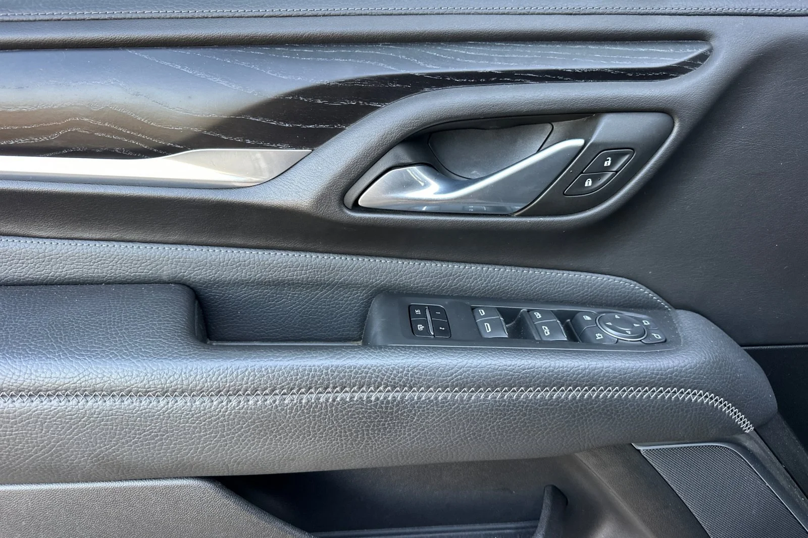 Used 2021 Gray GMC Denali image 11