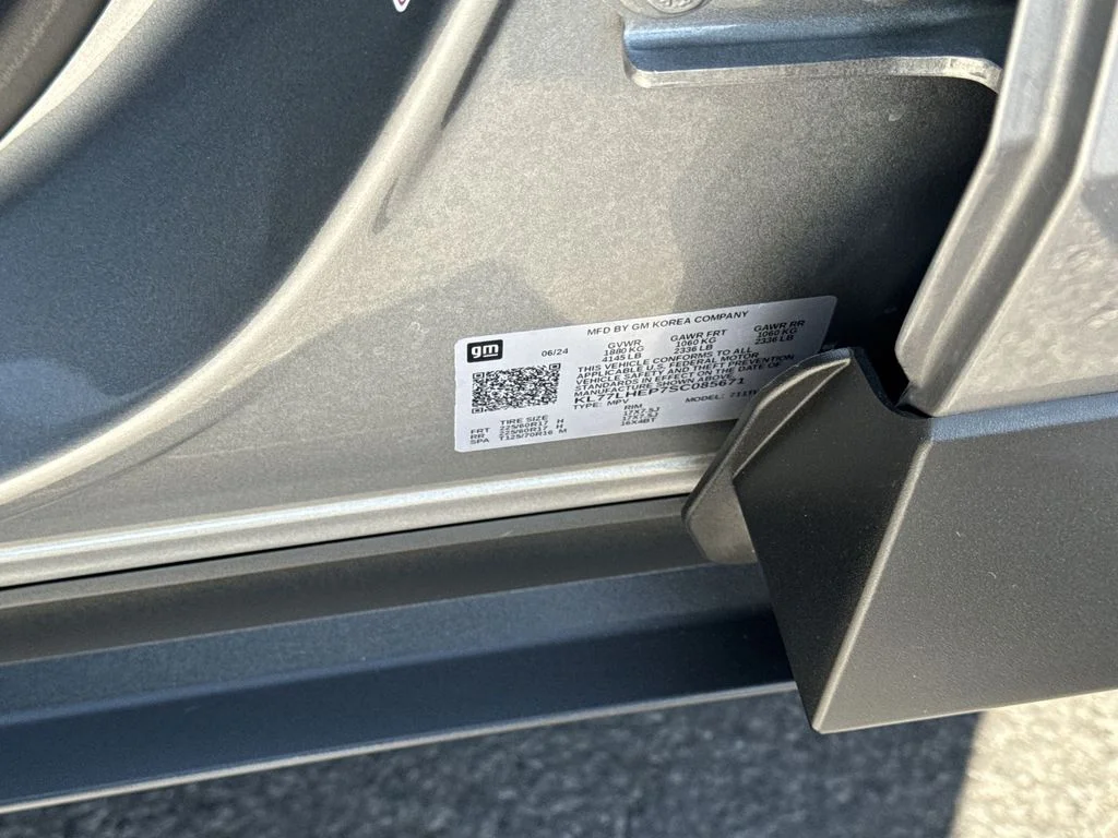 Used 2025 Gray Chevrolet LT image 33