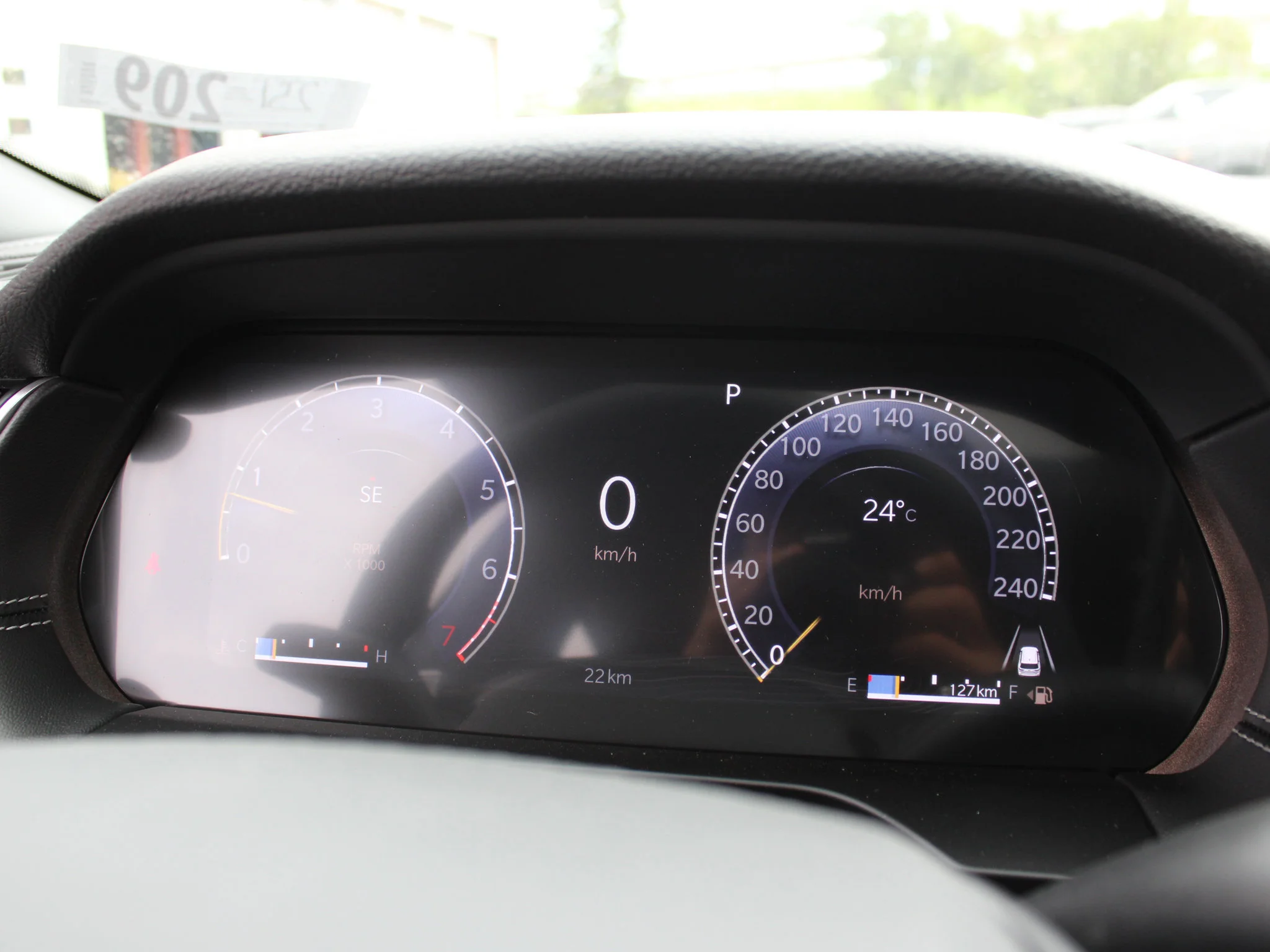 New 2025 White Jeep Altitude* 4x4, Sunroof, Heated Leather, Wireless Charging Pad image 18