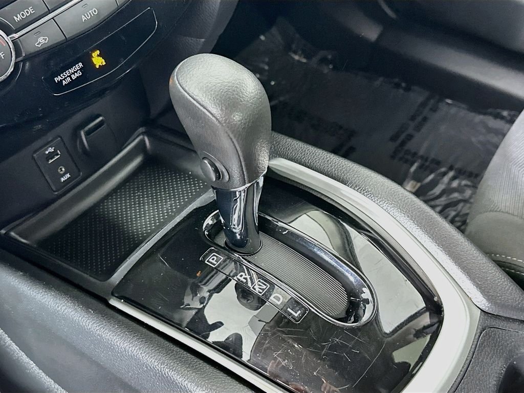 Used 2016 Magnetic Black Nissan SV image 18