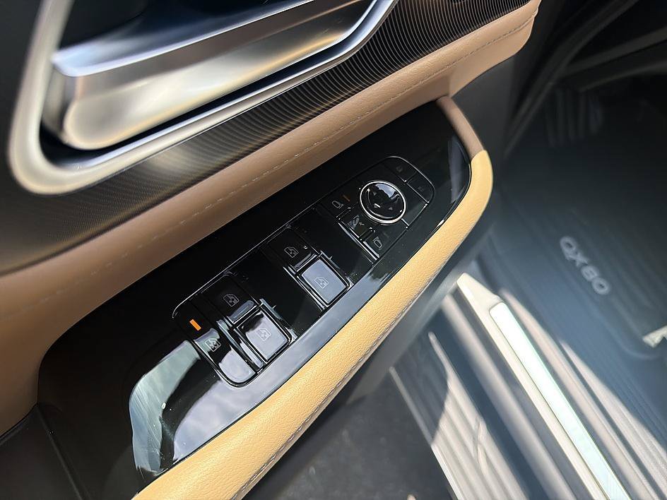 New 2027 Dynamic Metal INFINITI LUXE image 12