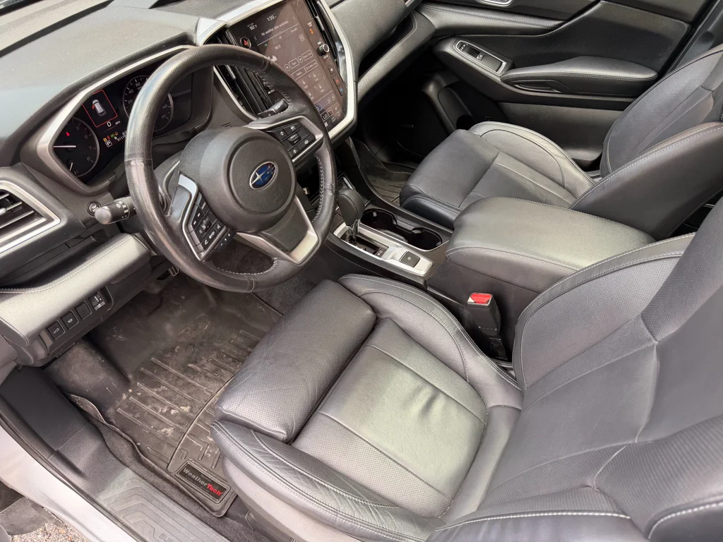 Used 2023 Ice Silver Metallic Subaru Limited image 13