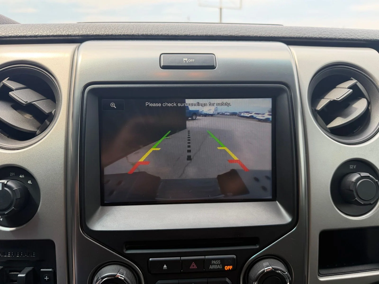 Used 2013 White Ford SVT Raptor image 19