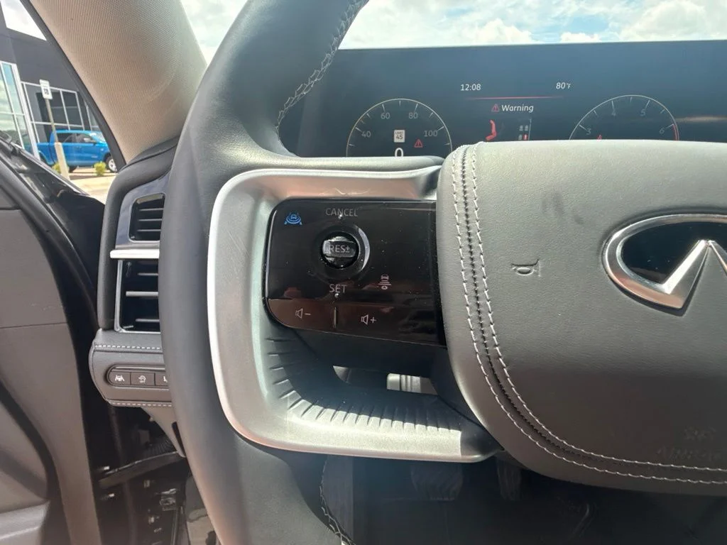 2025 INFINITI QX80 Sensory 4WD - Photo 18