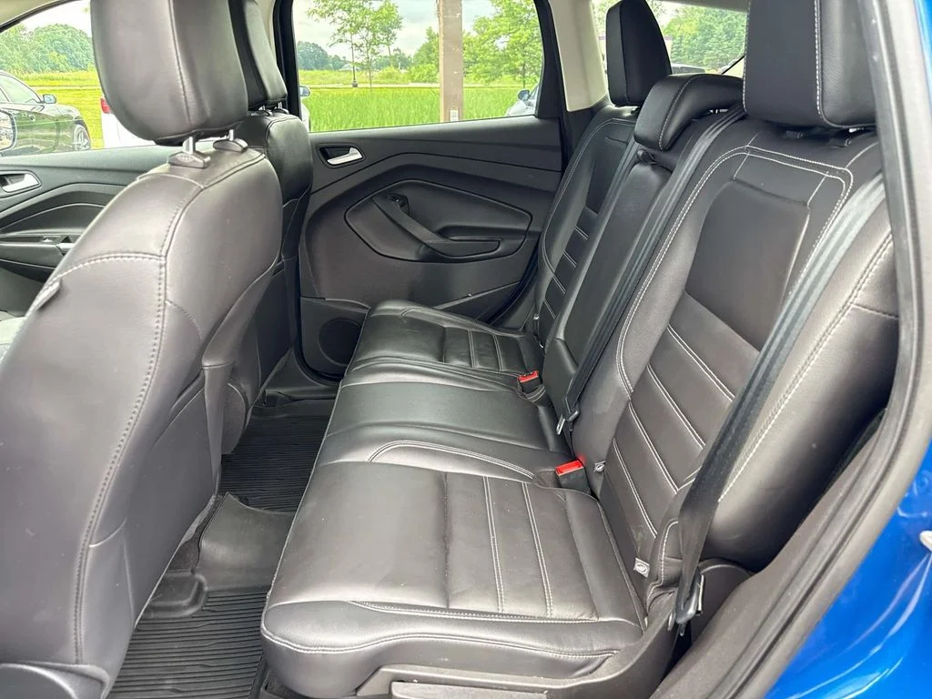 Used 2018 Blue Ford SEL image 11