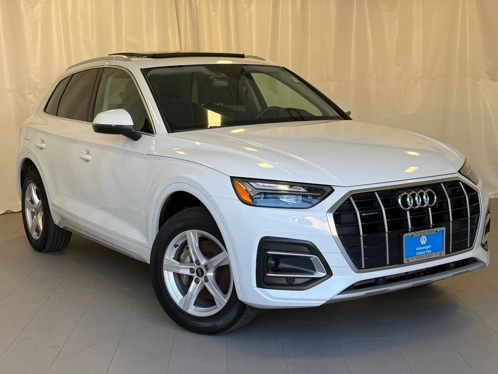 Used 2023 Glacier White Audi 40 Premium image 4