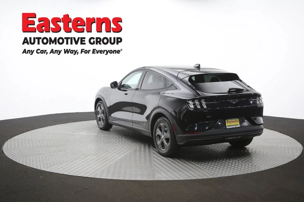 Used 2021 Black Ford Select image 63