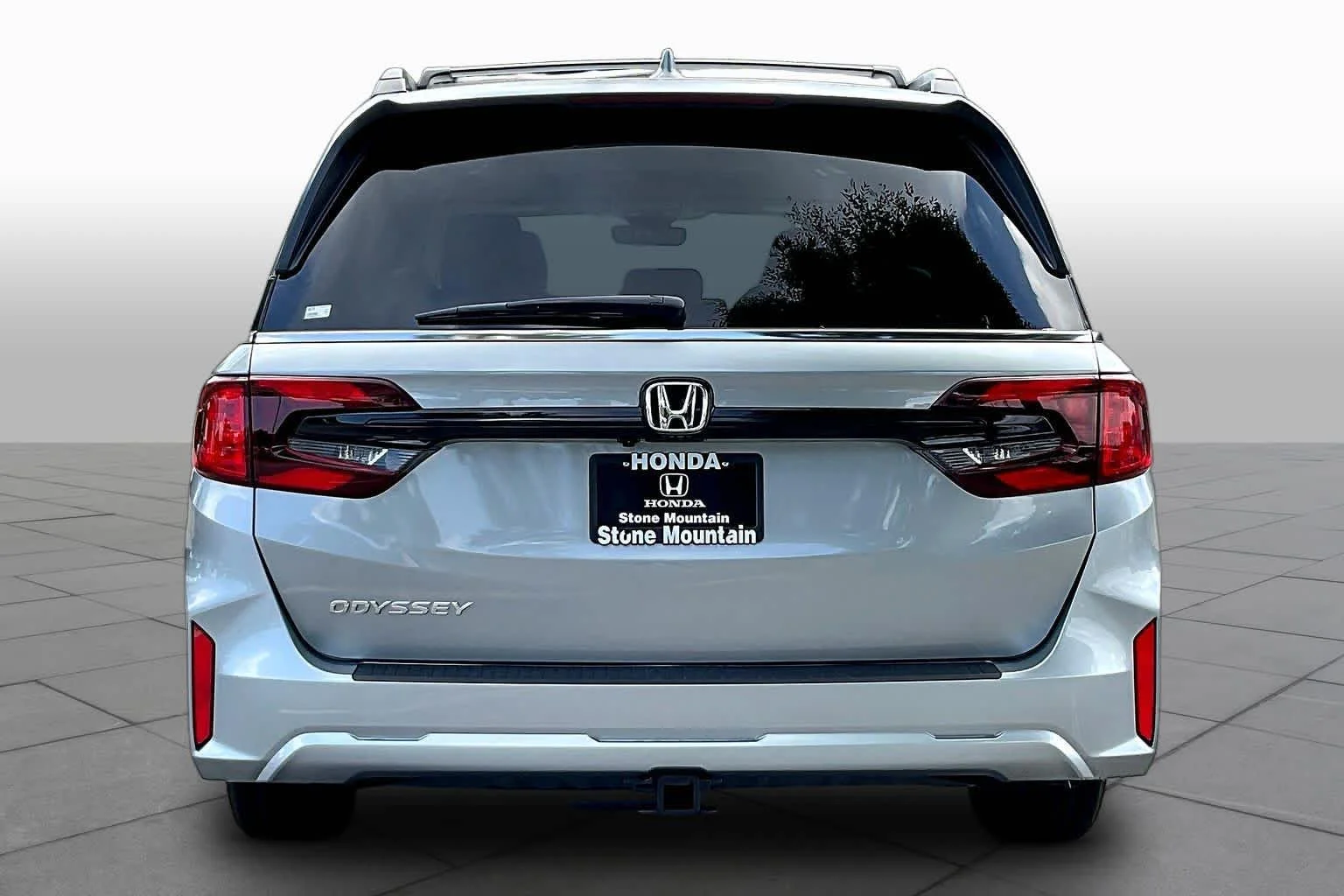 New 2026 Solar Silver Metallic Honda EX-L image 4