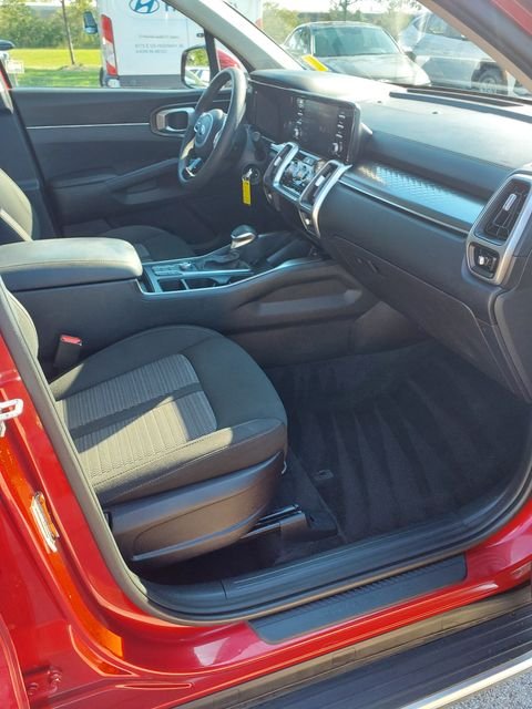 2021 Kia Sorento LX - Photo 24