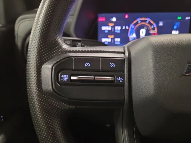Used 2024  Chevrolet Trail Boss image 19