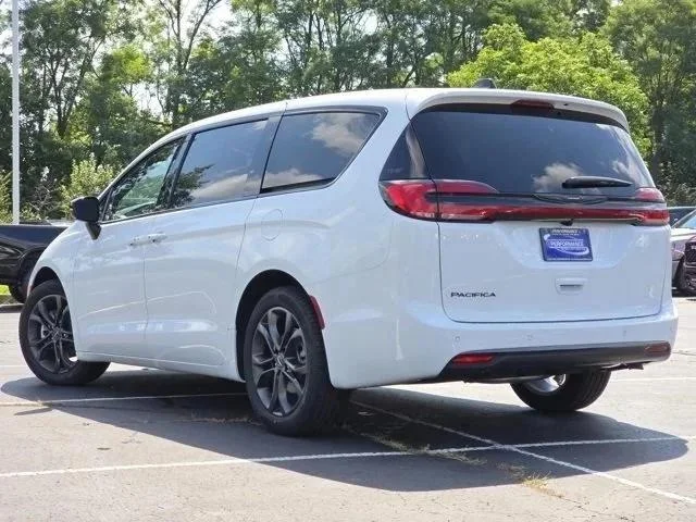 2026 Chrysler Pacifica Select - Photo 22