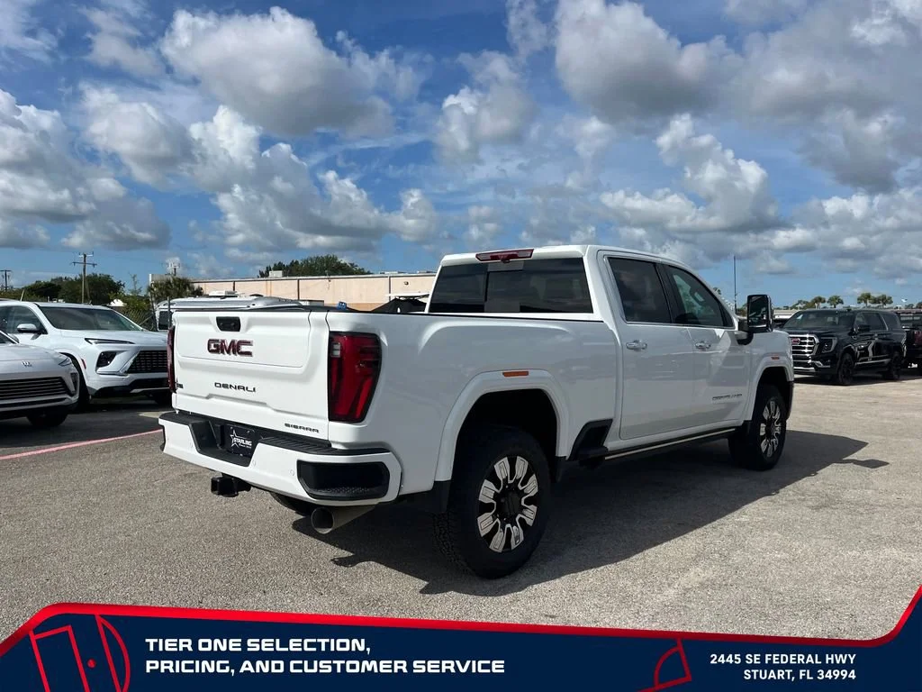 Used 2025 Summit White GMC Denali image 7