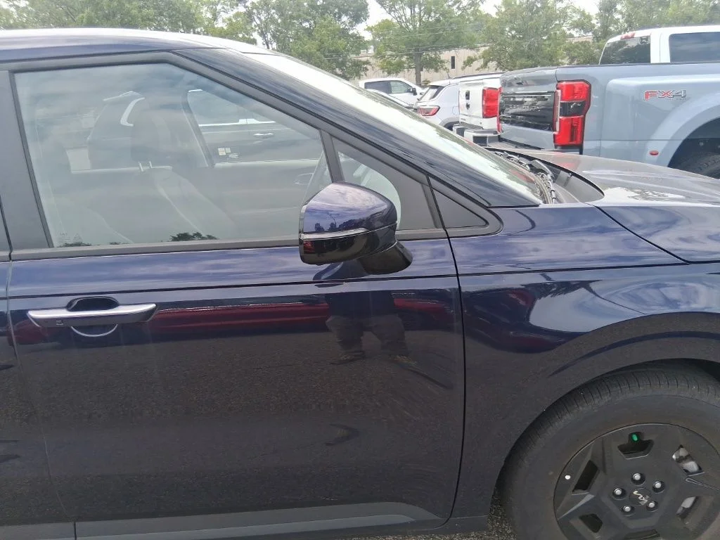 Used 2026 Blue Kia LXS image 4