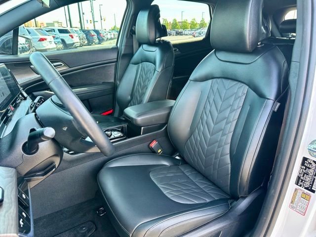 Used 2024 White Kia X-Line image 13