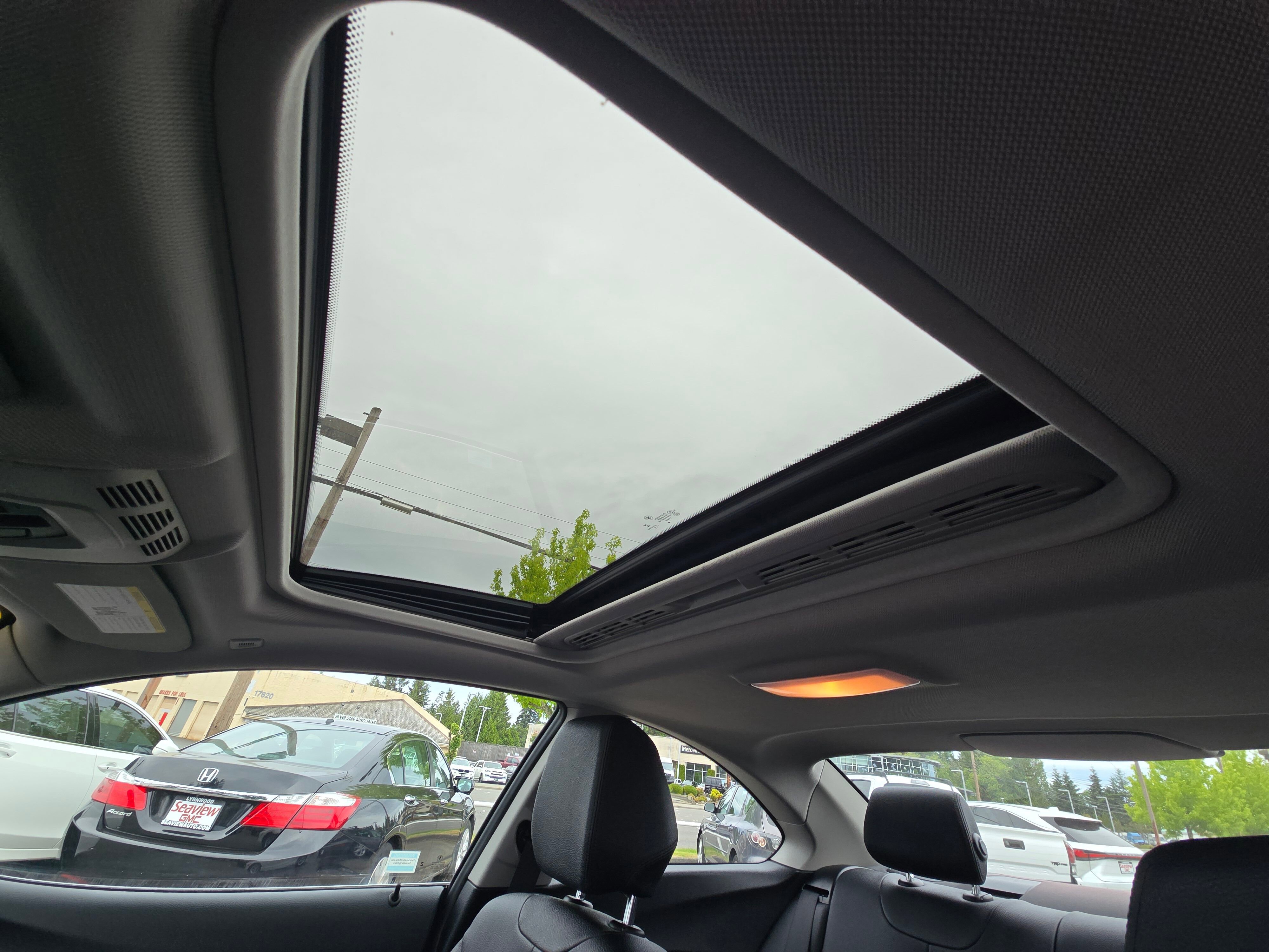 Used 2014  BMW 228i image 22