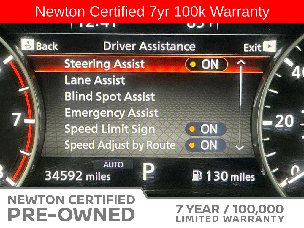 Certified Used 2023 Pearl White Tricoat/Super Black Nissan SL image 17