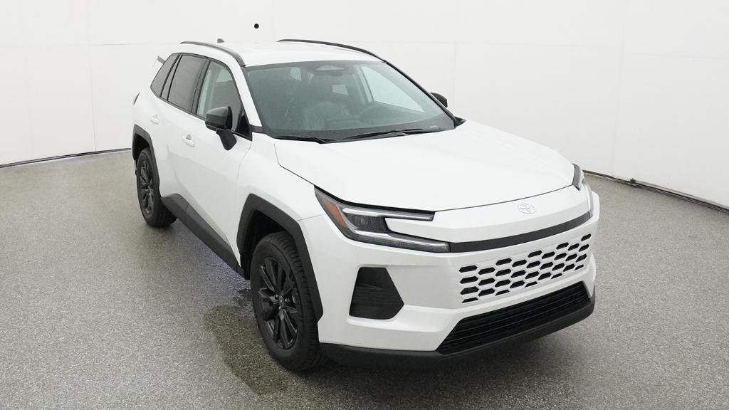 New 2026 Wind Chill Pearl Toyota XLE Premium image 17