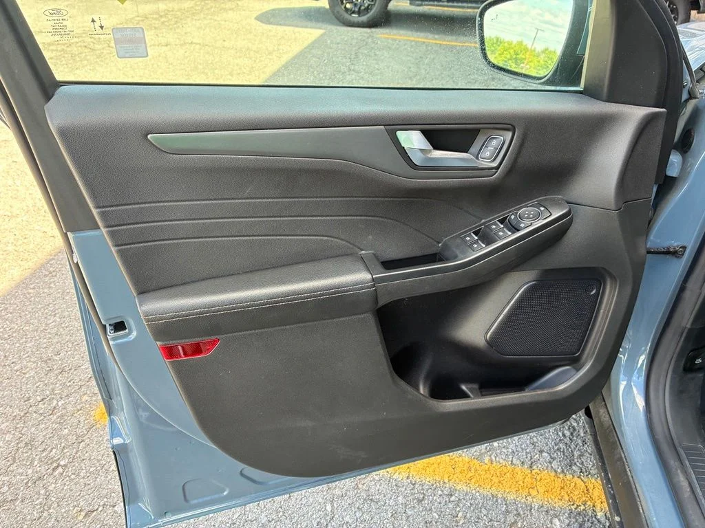 Used 2024 Blue Ford Base image 21