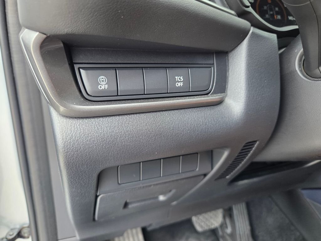 Used 2021 Silver Mazda Select image 22