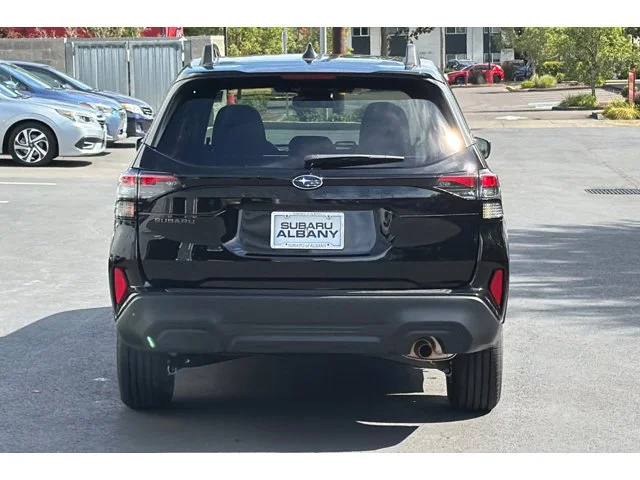 New 2026 CRYSTAL BLACK SILICA Subaru Premium image 31