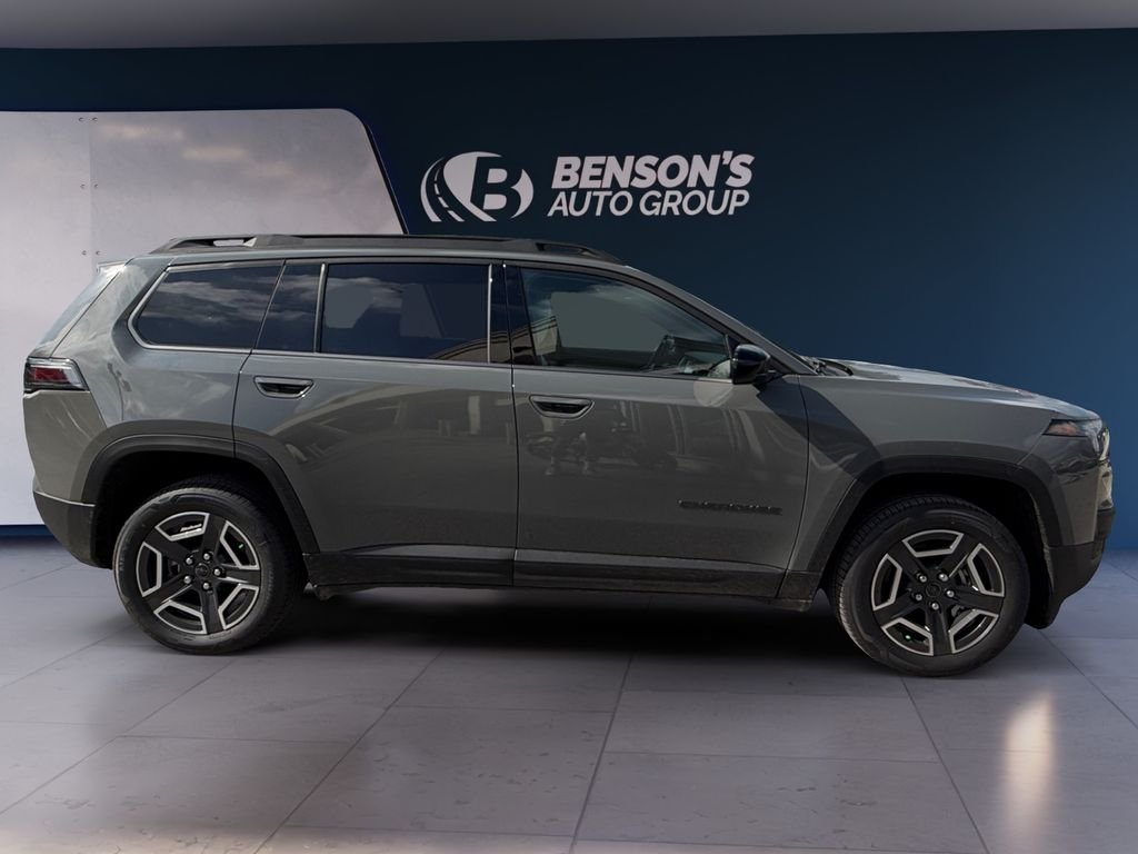 New 2026 Sting-Gray Clear-Coat Exterior Paint Jeep Laredo image 6