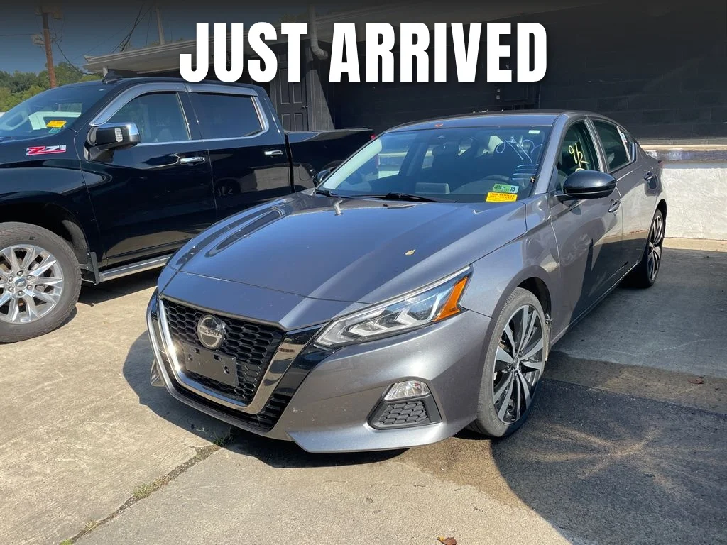 Used 2021 Gun Metallic Nissan 2.5 SR image 1