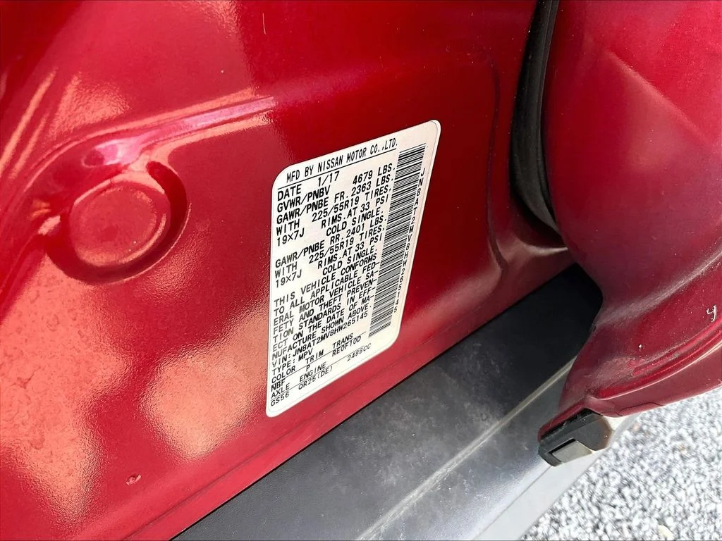 Used 2017 Red Nissan SL image 32