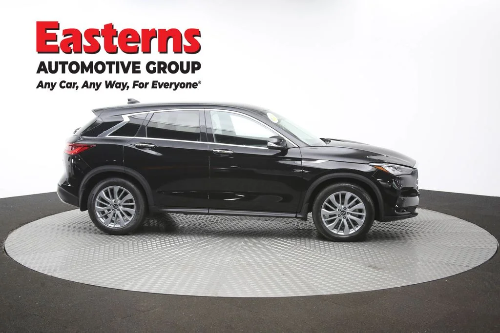 Used 2023 Black INFINITI PURE image 46