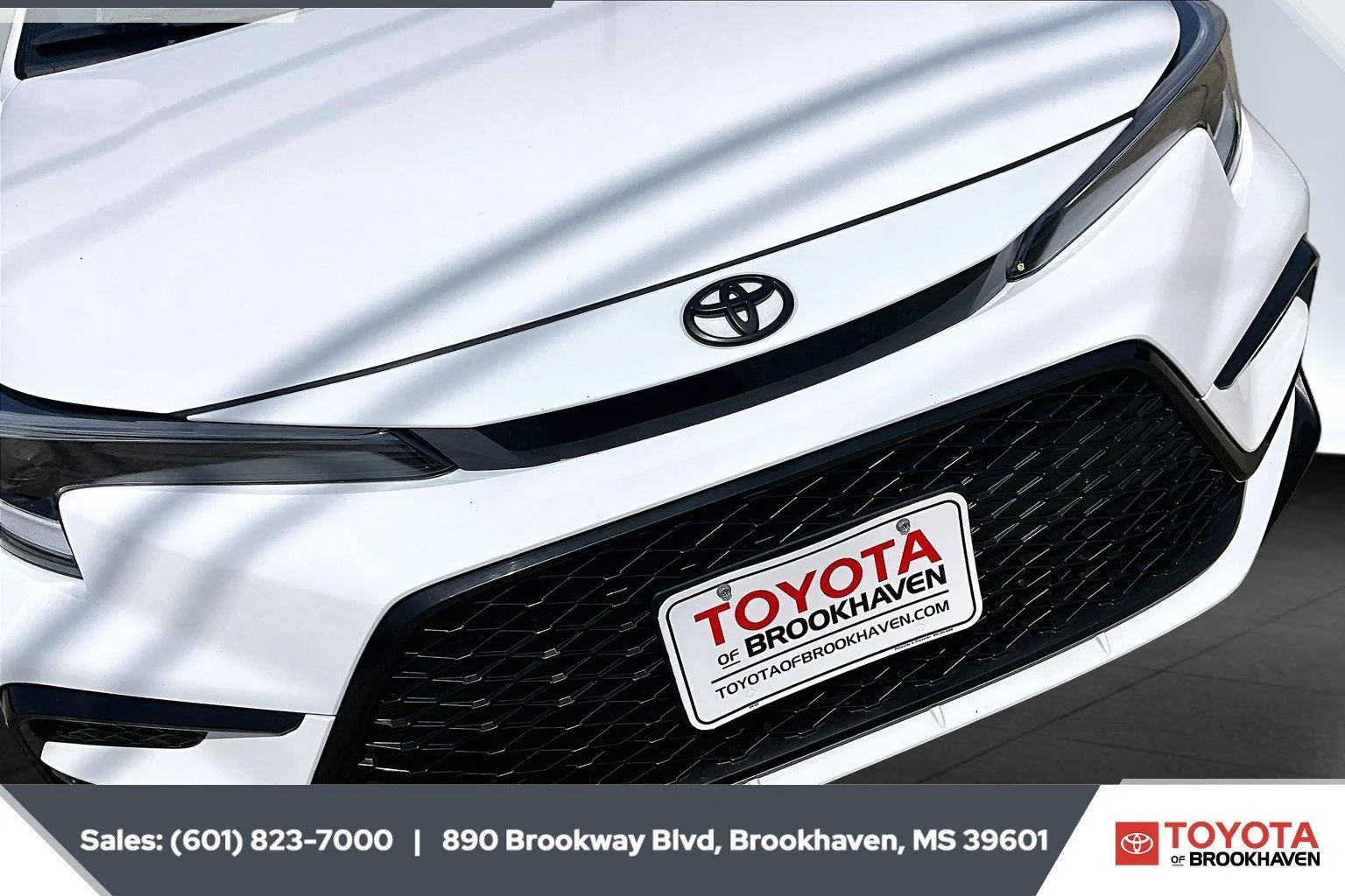 Used 2025 Ice Cap Toyota SE image 21