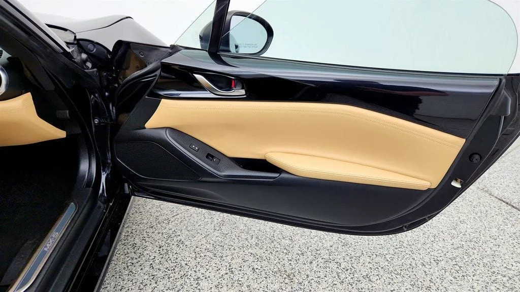 Used 2016 Jet Black Mica Mazda 2dr Convertible Automatic Grand Touring image 22