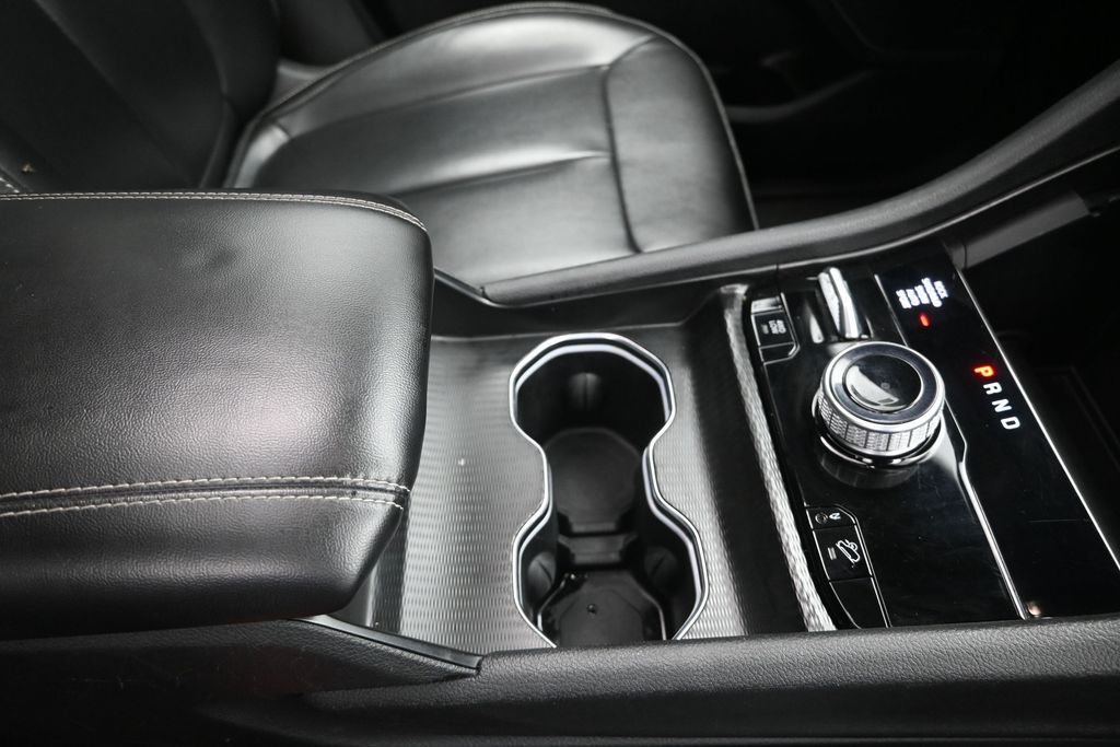 Used 2024 White Jeep 4xe image 27