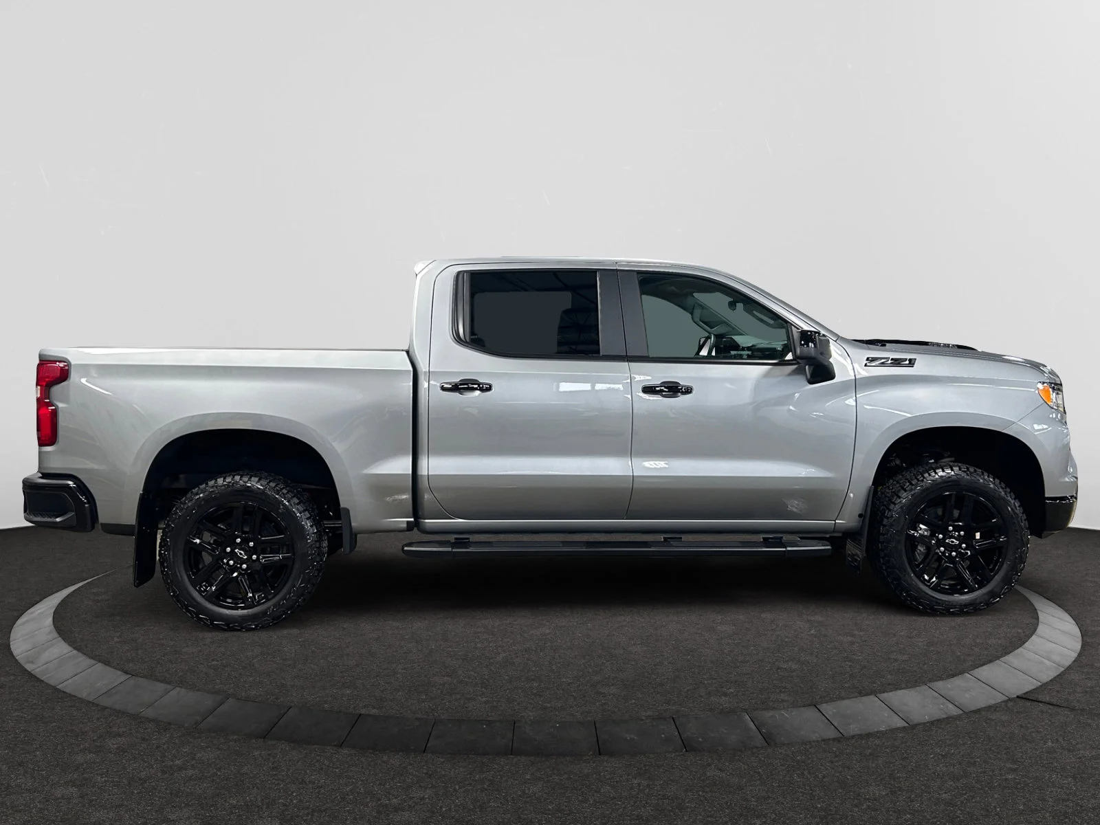 Used 2025 Silver Chevrolet LT Trail Boss Crew Cab image 6