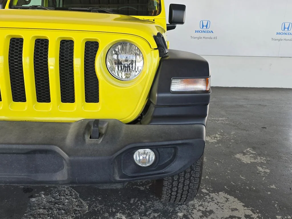 Used 2023 Yellow Jeep Sport S image 23